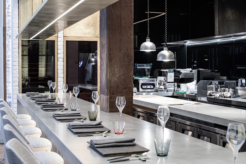 Kuro Bar & Dining photo 1