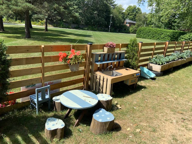 Exterior photo of Montessori In The Woods Inc.