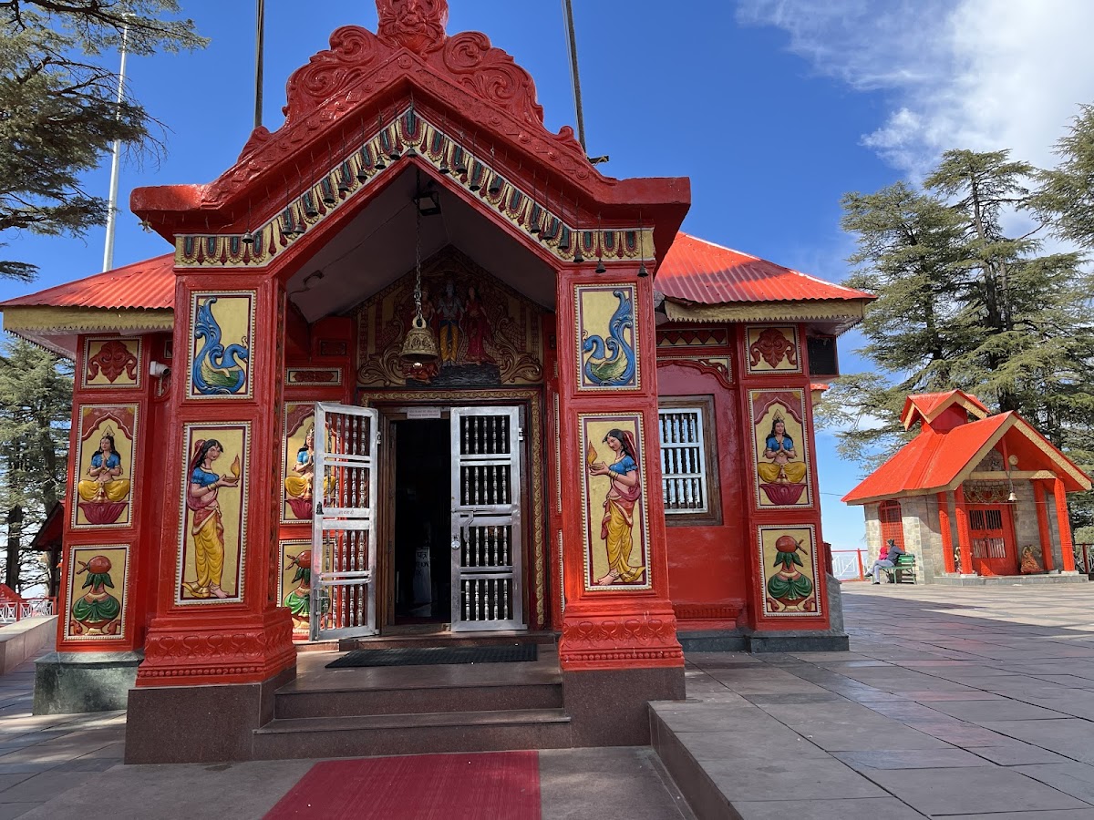 Amrita Yoga e Ayurveda — 3