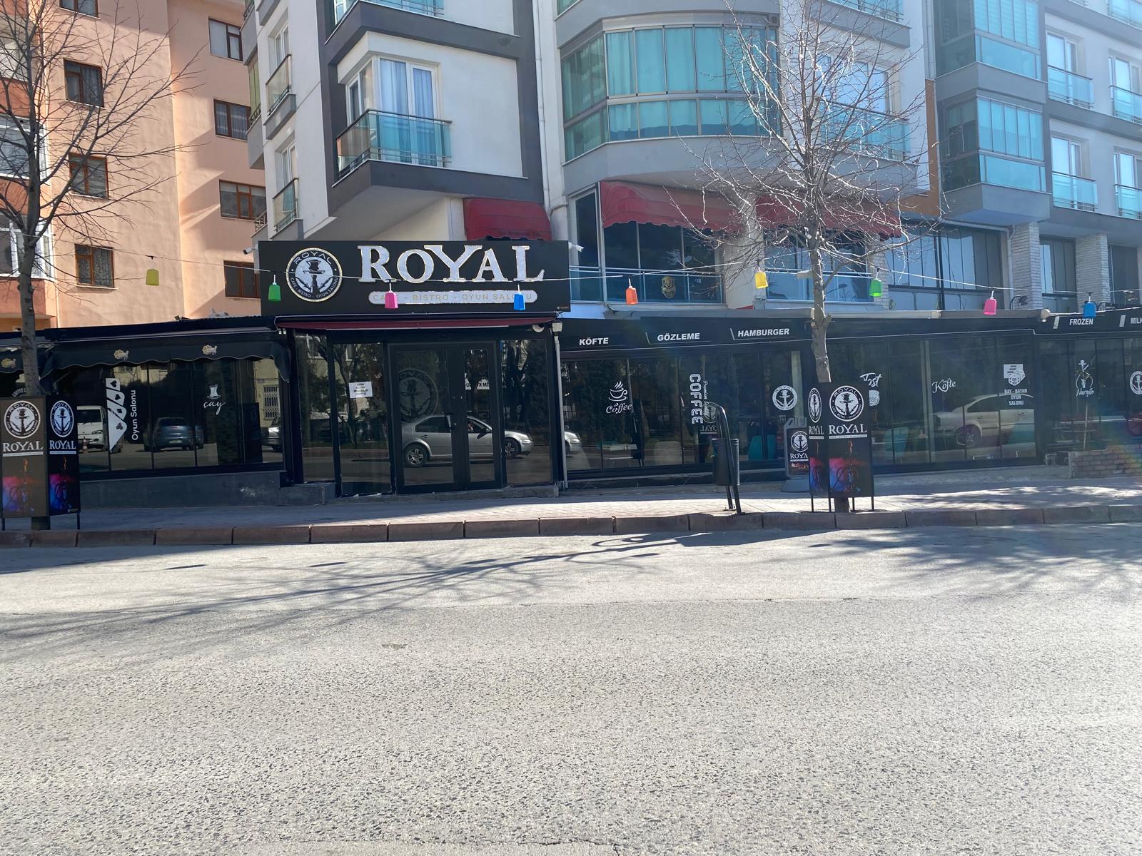 Royal Cafe&Bistro Bay-Bayan Oyun Salonu mekanı