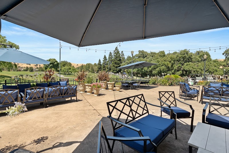 Topknot Weddings, Events & Taproom At Paradise Valley