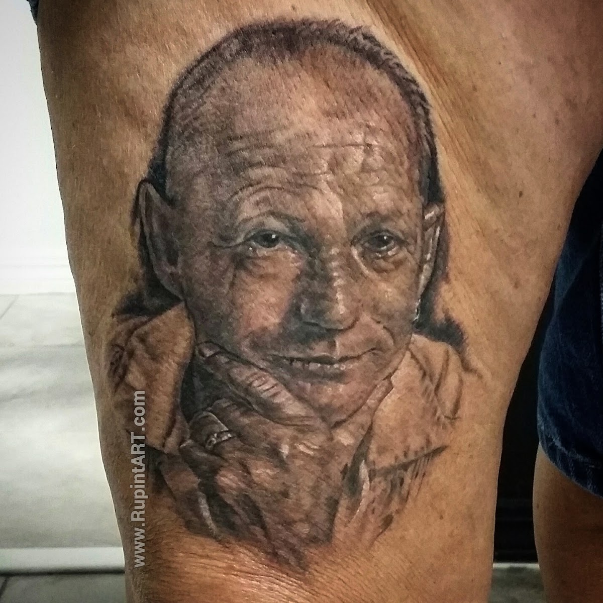 P @Diamond Tip Tattoo tattoo work — photo 3