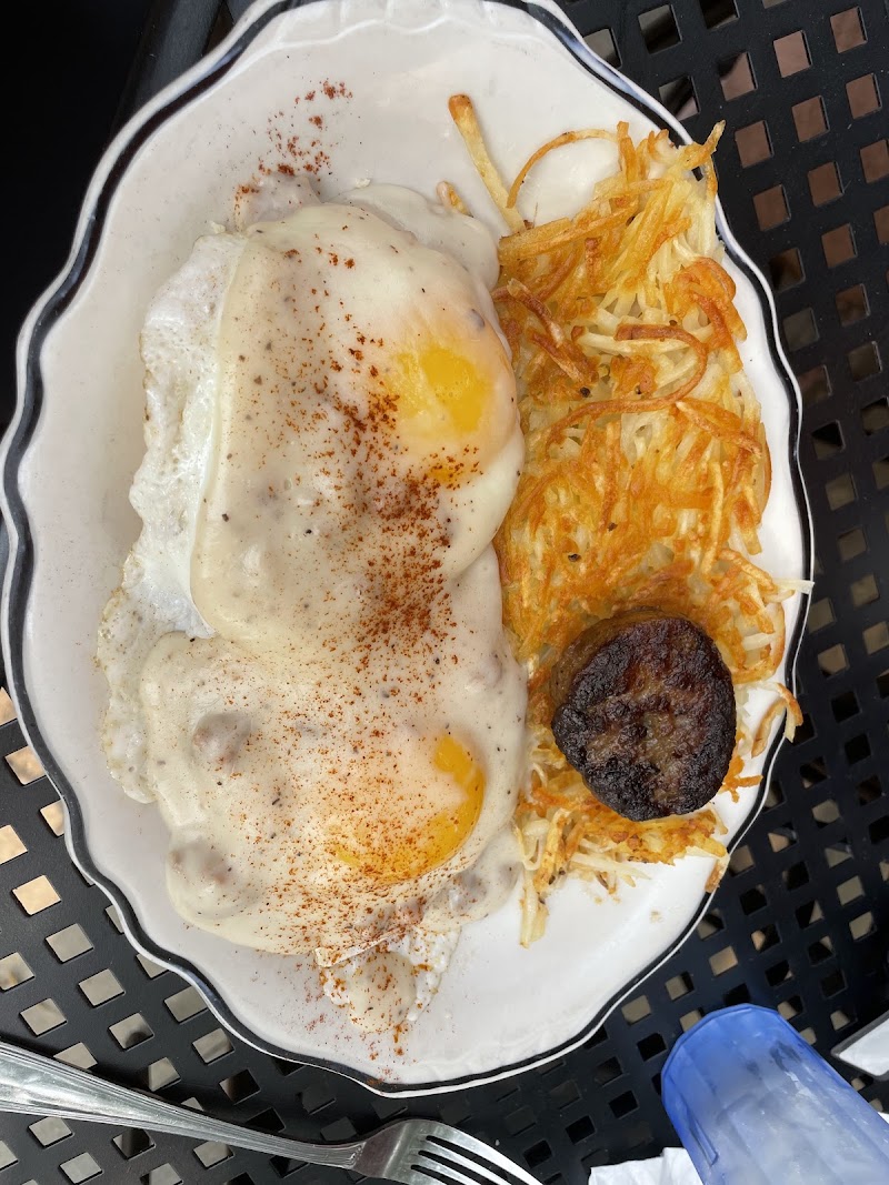 Connie's Cafe & Lounge photo 4