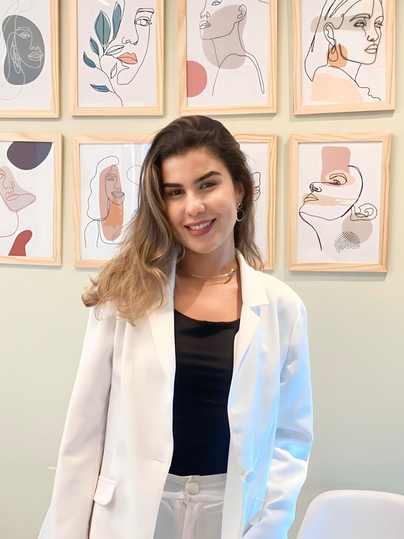 Dra. Flávia Queiroz Cirurgiã Dentista - foto 4