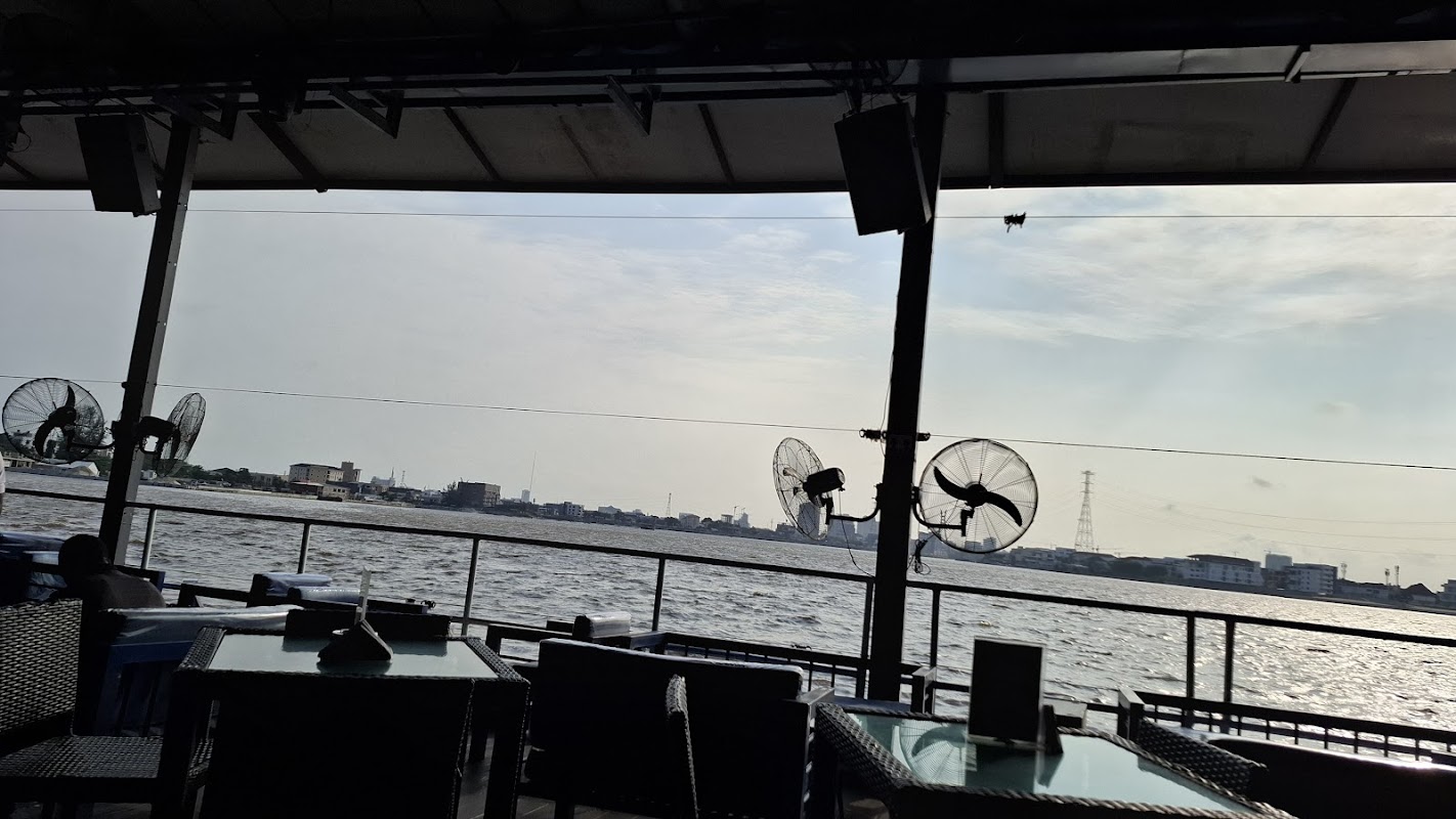 Sailors Lounge