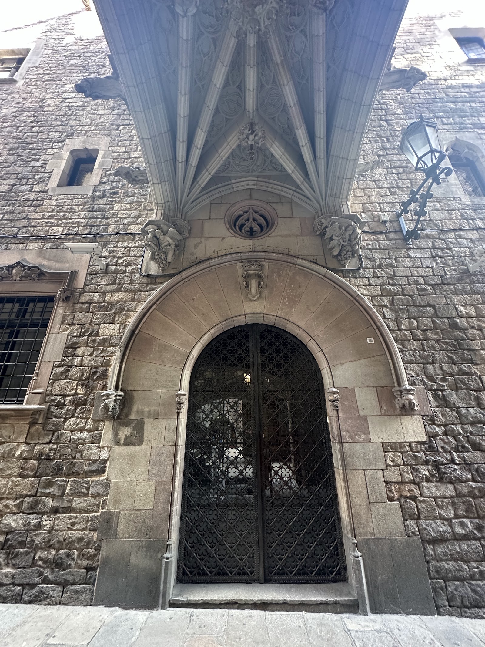 Carrer del Bisbe Bridge