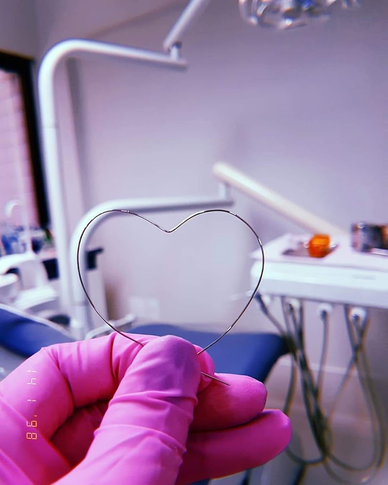 Dra. Marina Sales - foto 1