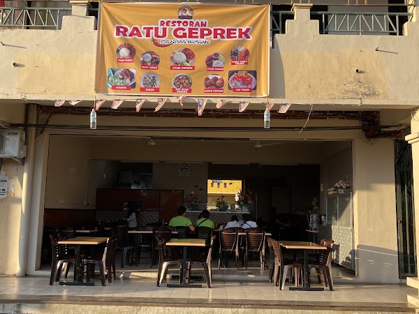 Restoran Ratu Geprek - Photo 1