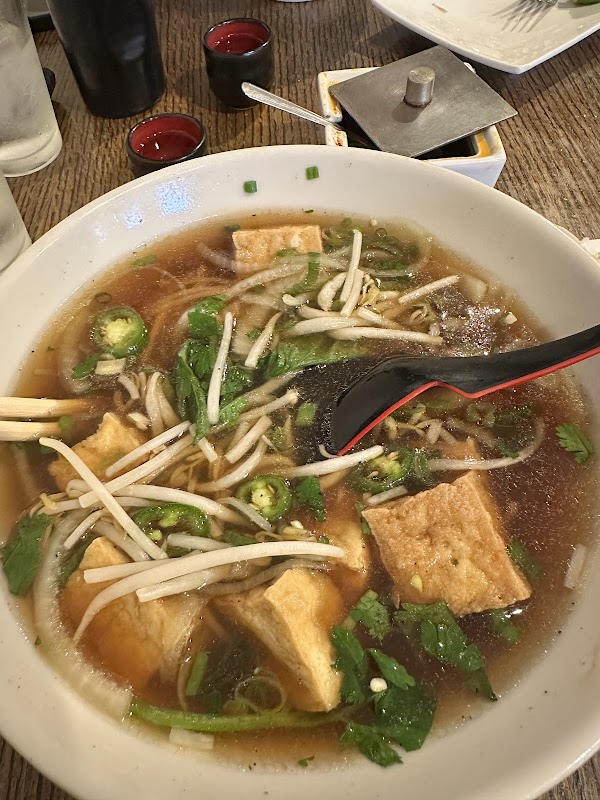 Photo by Zu Andrassy