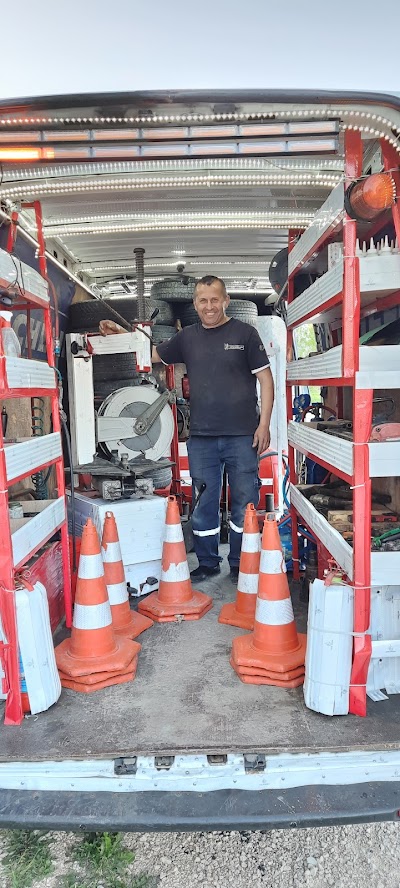 Bursa Yeşil Timsah Oto Lastik Tamiri 7/24 Yol Yardım Servisi, Nöbetçi Lastikçi, Akü Takviye - Oto Servisi - Osmangazi