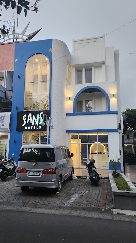 Sans Hotel La Vida Malang