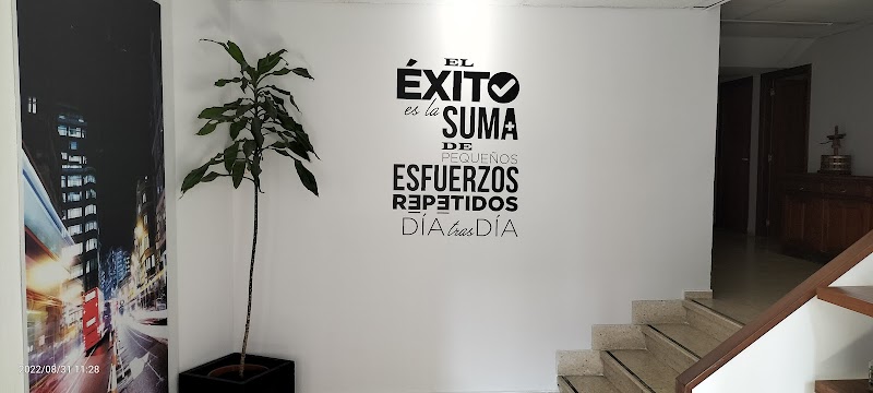 Academia Salgado photo 5