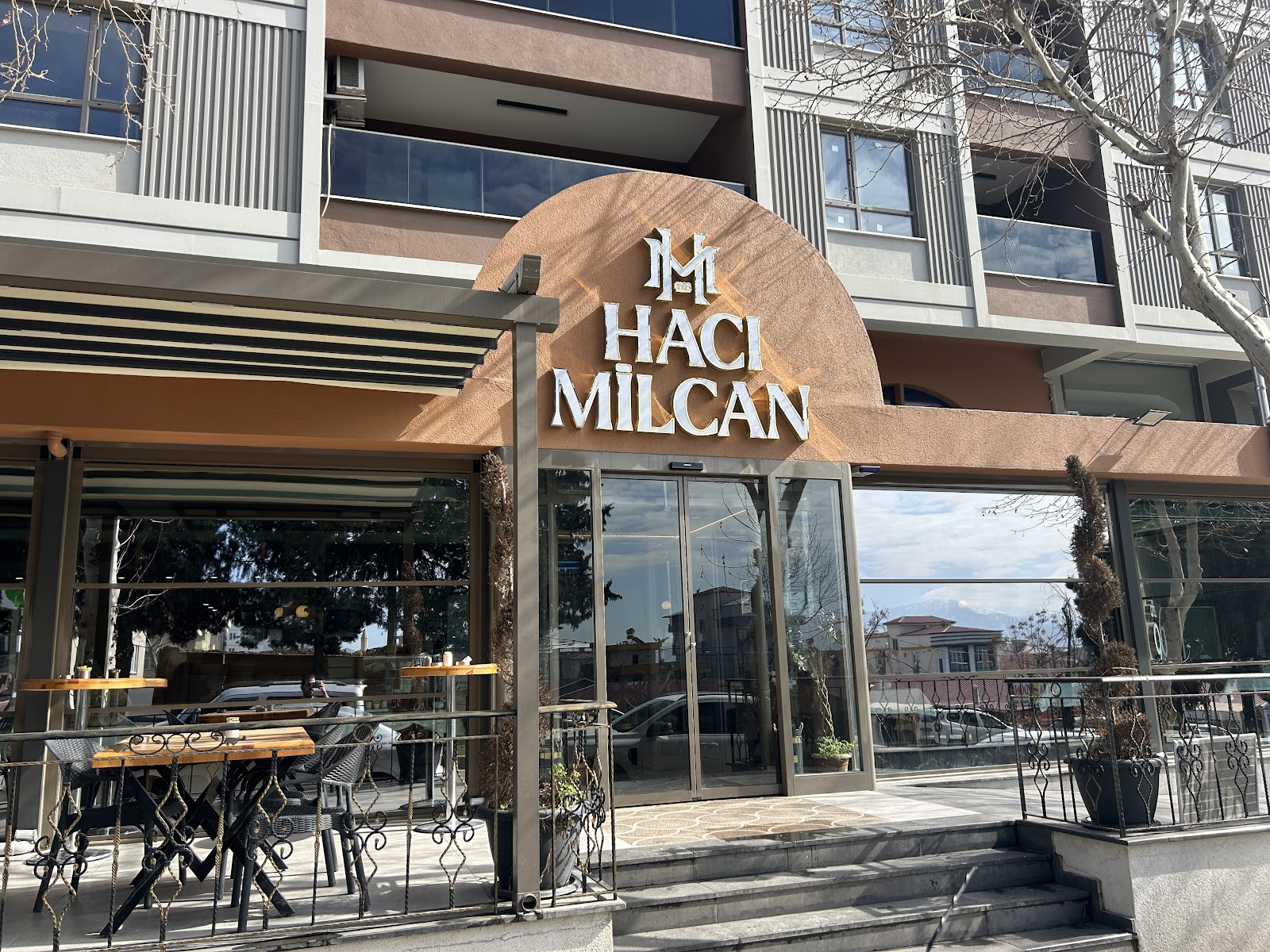Hacı Milcan Et Lokantası mekanı