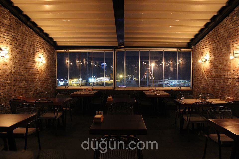 Latika Gastro Pub mekanı