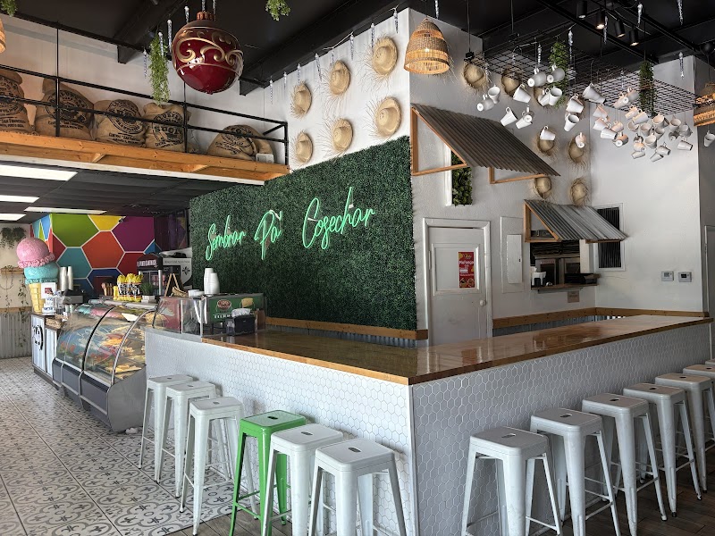 El Punto Sandwich Cafe photo 3