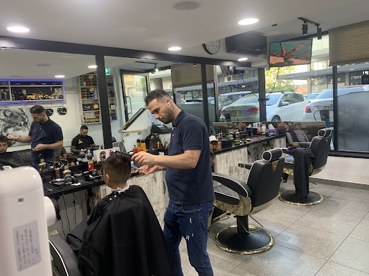 Amando Barber Shop photo 3