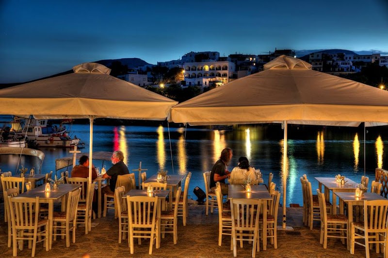 Markakis Restaurant - Piso Livadi Paros