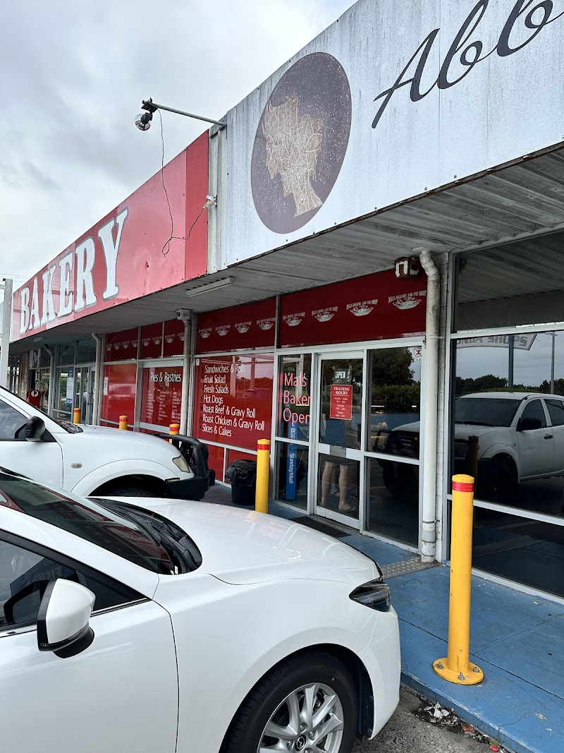 Mal's Pies & Pastries photo 3