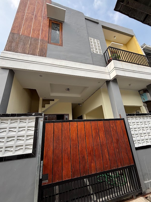 Queen Kost ( Rumah Kost Wanita )