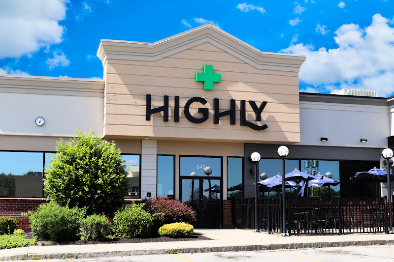 Video tour of HIGHLY Recreational Dispensary (Adult use 21+) - Auburn retail environment