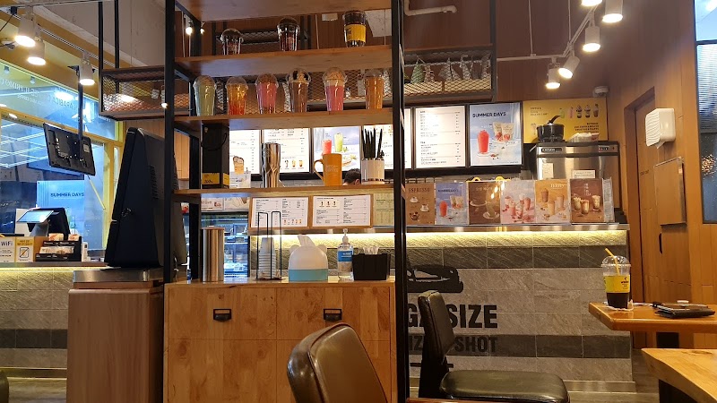 메가MGC커피 광주매곡점 사진 5