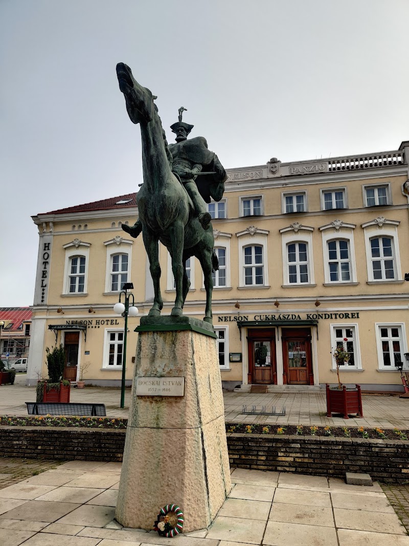 Bocskai István lovasszobra