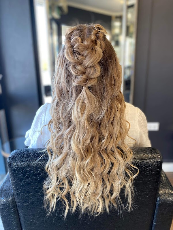 Icon Salons HB (Hair & Beauty) photo 1