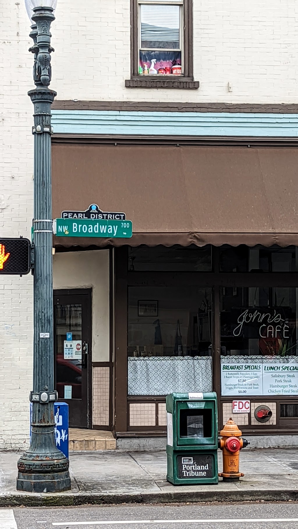 John’s Café