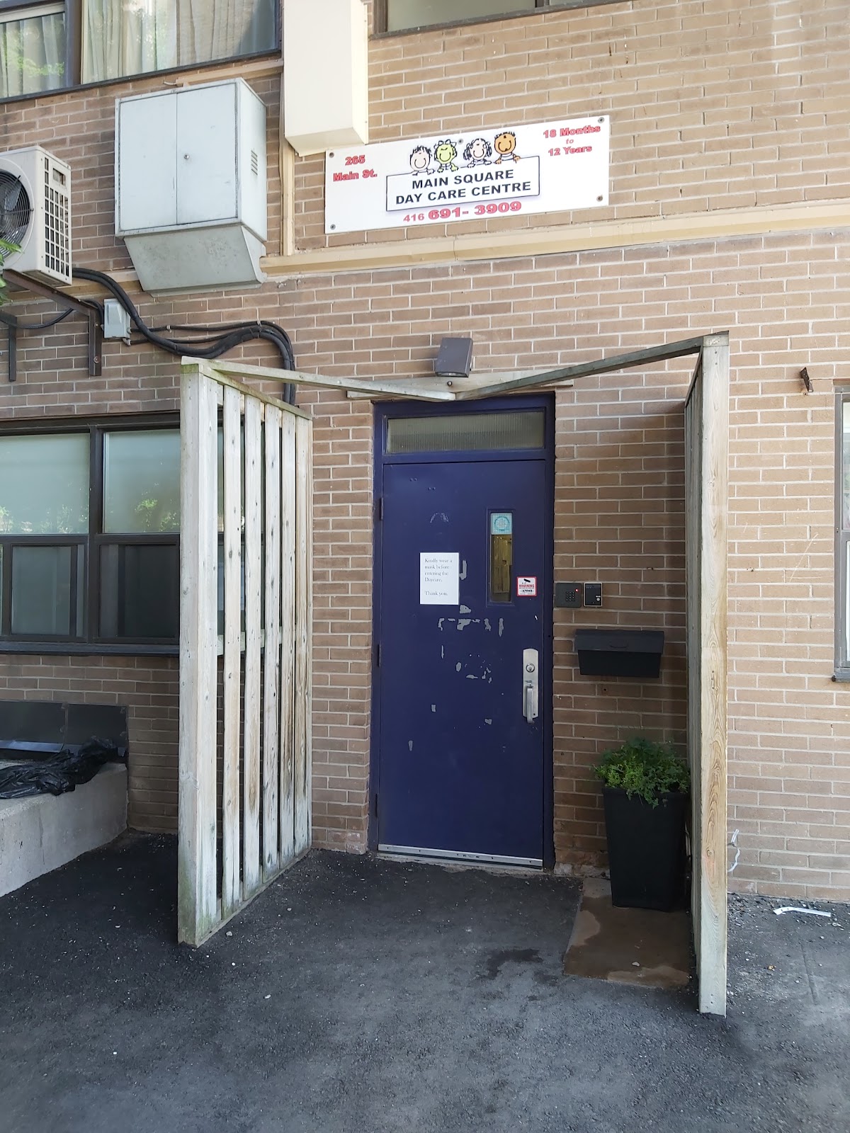 Exterior photo of Main Square Day Care Centre