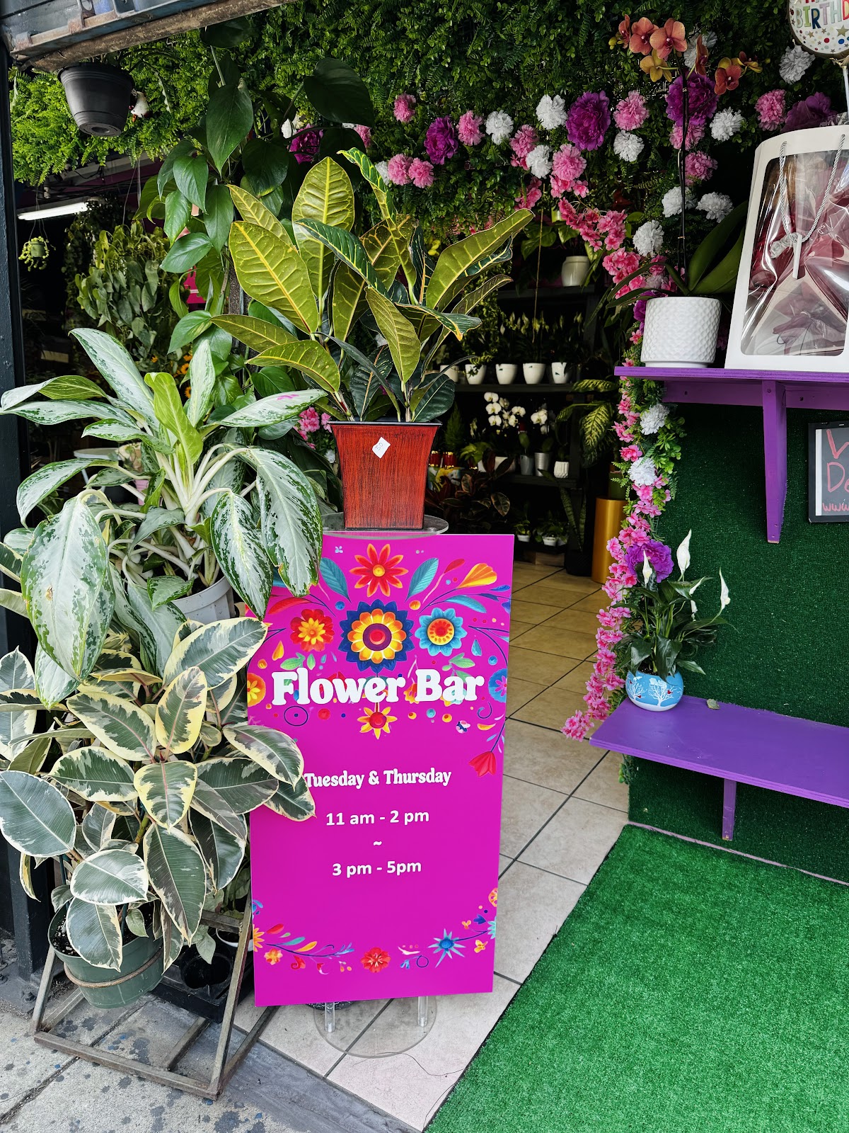 Helms Flowers Inc Kiosk: Google Places image 3