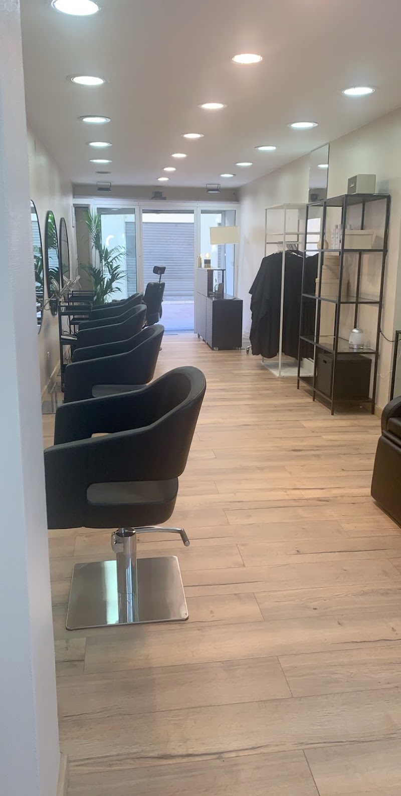 AMF BLB (BELLE ET BEAU LE SALON) — photo 1