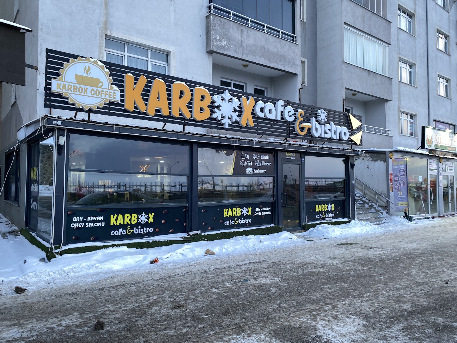 Karbox Cafe & Bistro mekanı