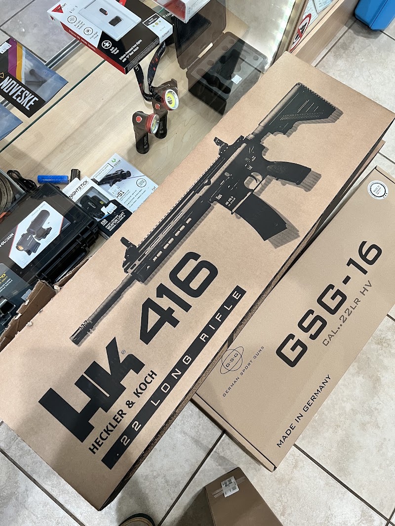 Kit N Gun photo