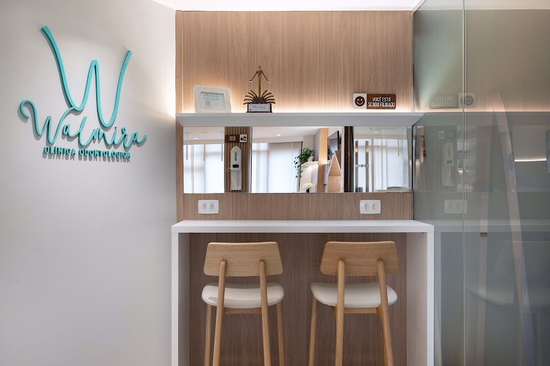 Walmira Clínica Odontológica - Dentistas - Atendimento de Urgência e Emergência - foto 1