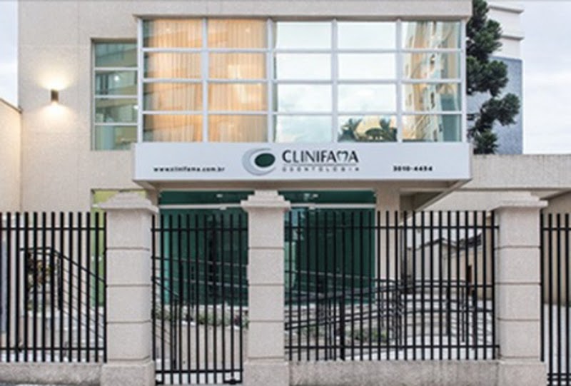 DRA FABIANA BECKER D’AVILA Odontologia e Invisalign Doctor - CLINIFAMA ODONTOLOGIA - foto 3