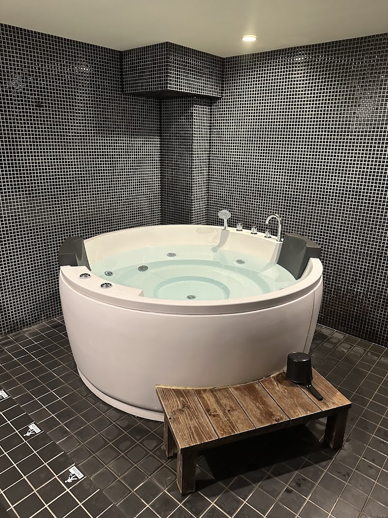 那覇プライベートサウナ TOTONOI LABO