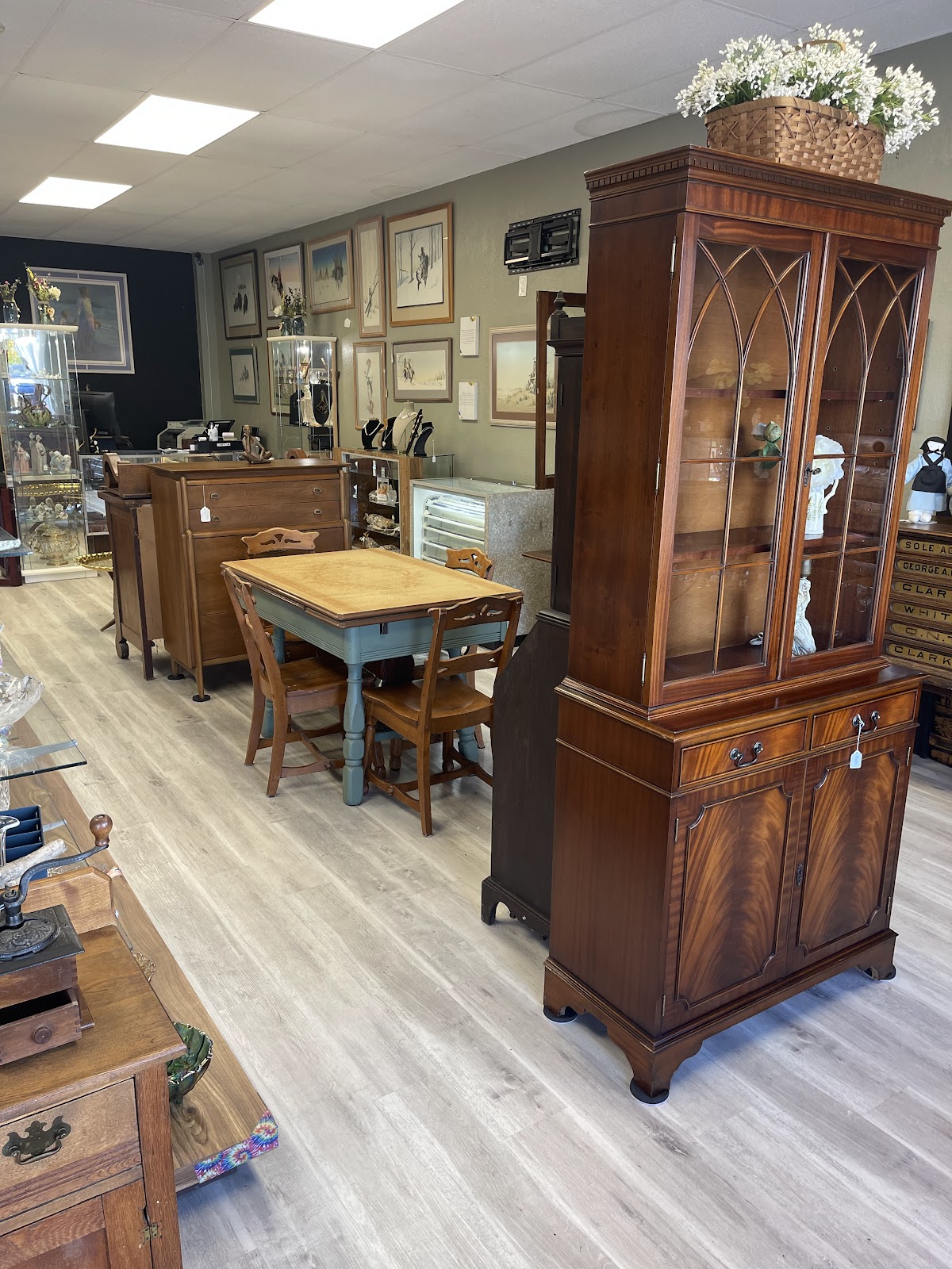 Junkyard Dog antiques & internet sales
