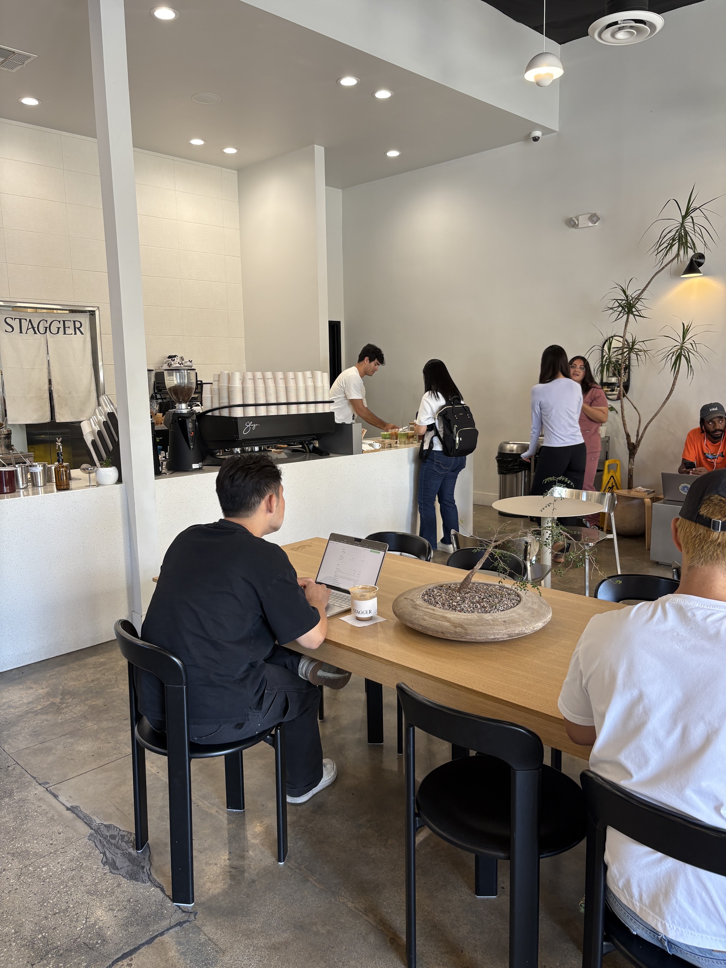 Stagger Coffee - Photo 5