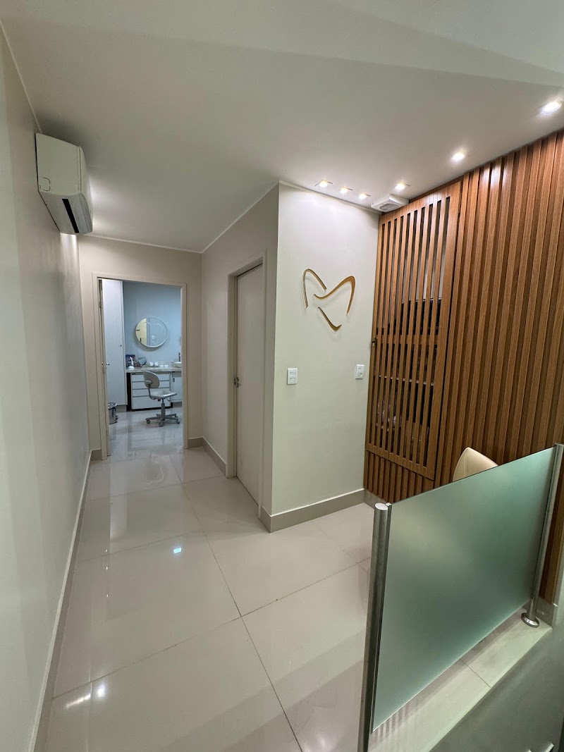 Medeiros Odontologia Especializada - foto 3