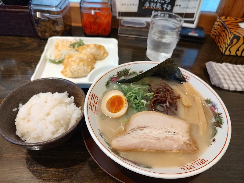 ぎょらん亭 本部直轄 鷹ノ巣店 写真4