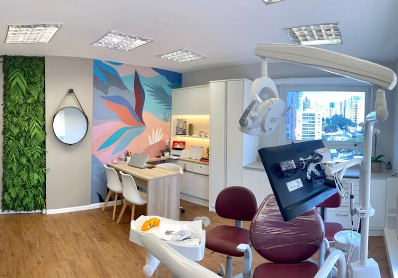 Dra. Danielle Modanese - Periodontia Especializada - foto 3