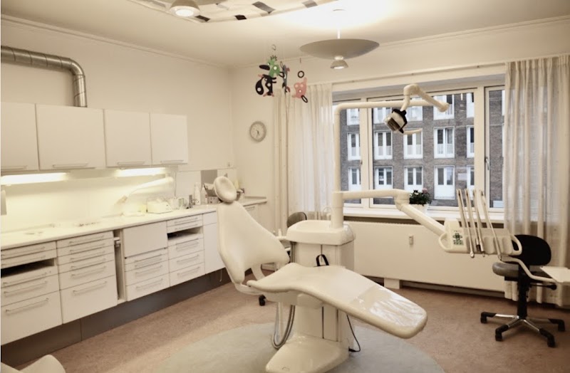 C Tandklinik v/tandlæge Huida - billede 2