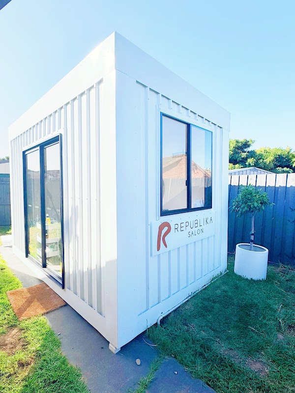 Republika Salon photo 1