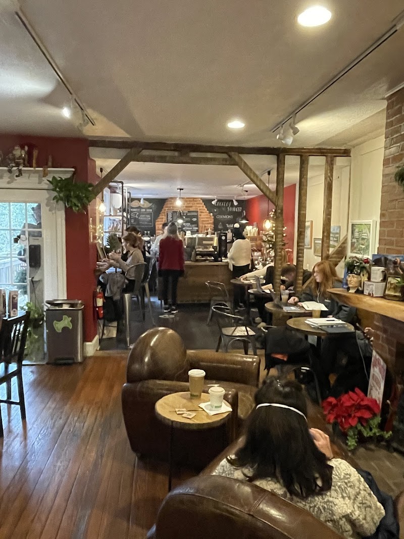 Old Fox Books & Coffeehouse photo 4