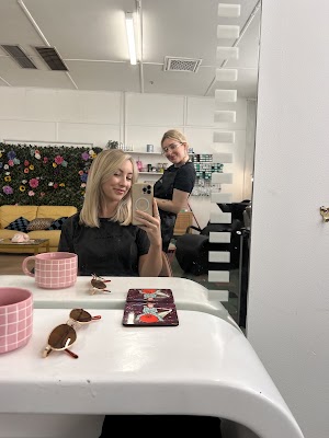 Peach Blonde Hair Salon