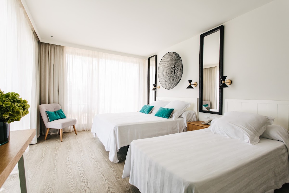 Hotel Almirante, dog-friendly hotel