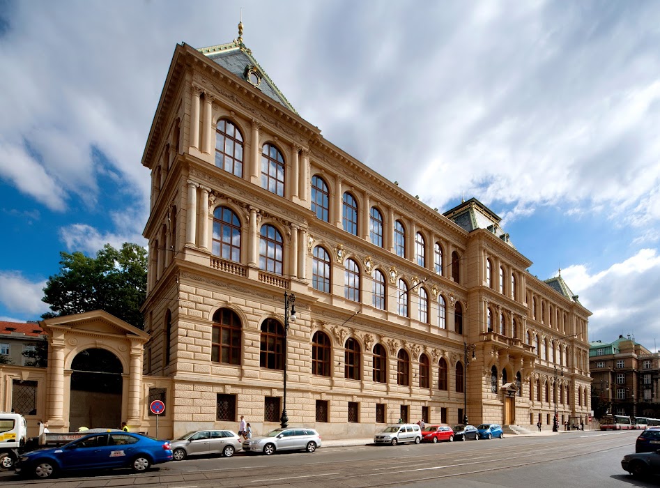 Museum of Decorative Arts in Prague fotoğraf 1