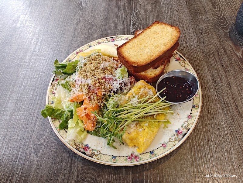 Eggie Cafe photo 2