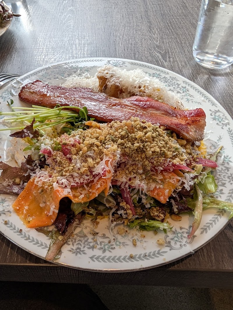 Eggie Cafe photo 4