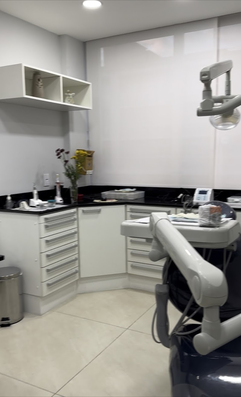 Consultório Odontológico Dra. Bruna Diniz | Endodontia | Tratamento de canal | clínica geral | Barra da Tijuca
